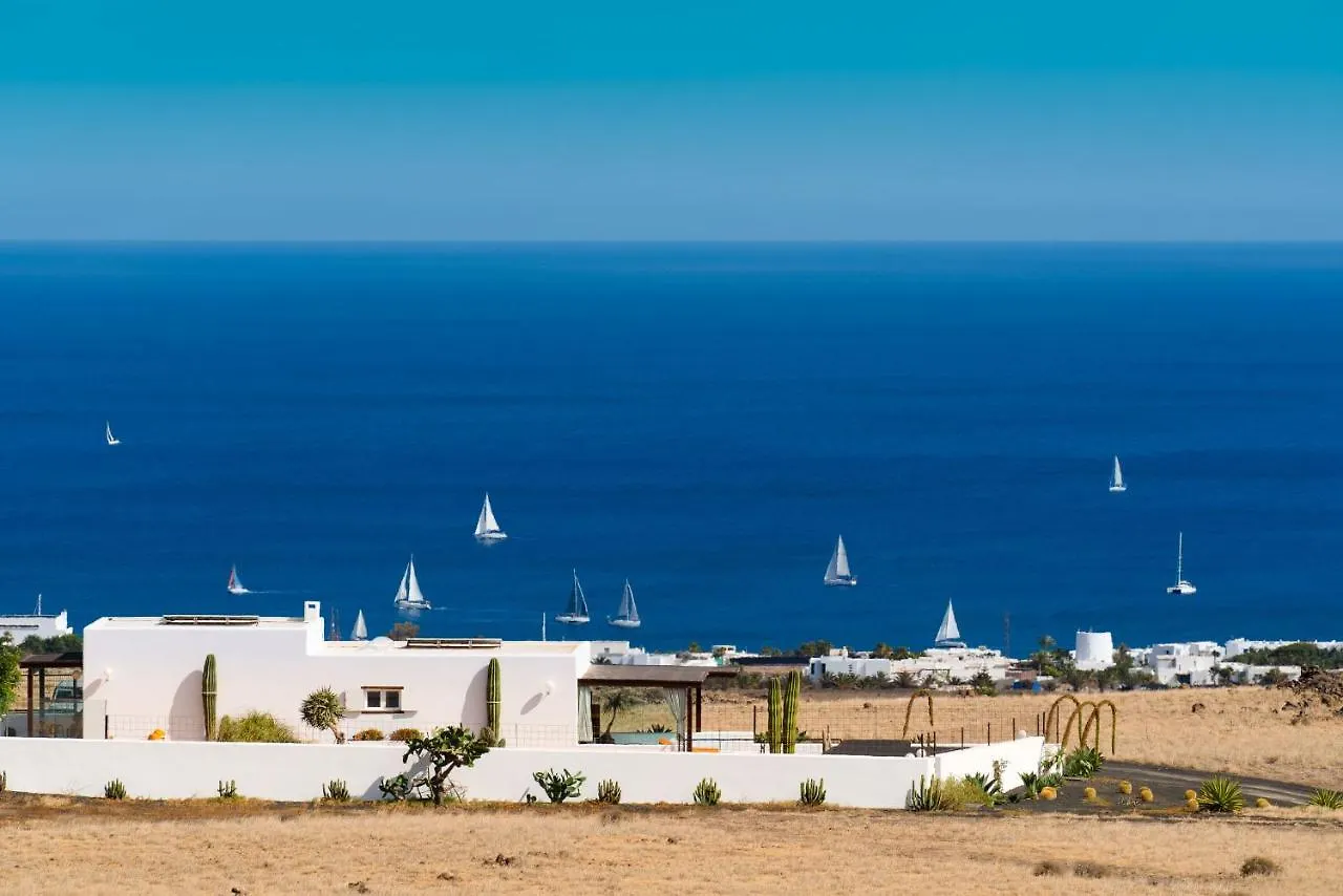 Villa Agave // Villa Cardón Puerto Calero Spagna